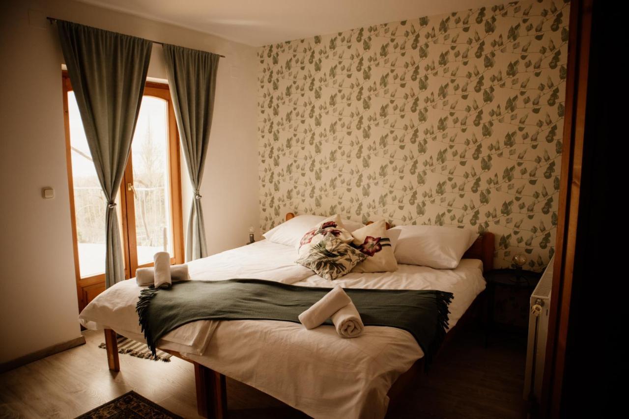 Hotel Sipos Borhaz Es Vendeghaz Badacsonyörs Exterior foto